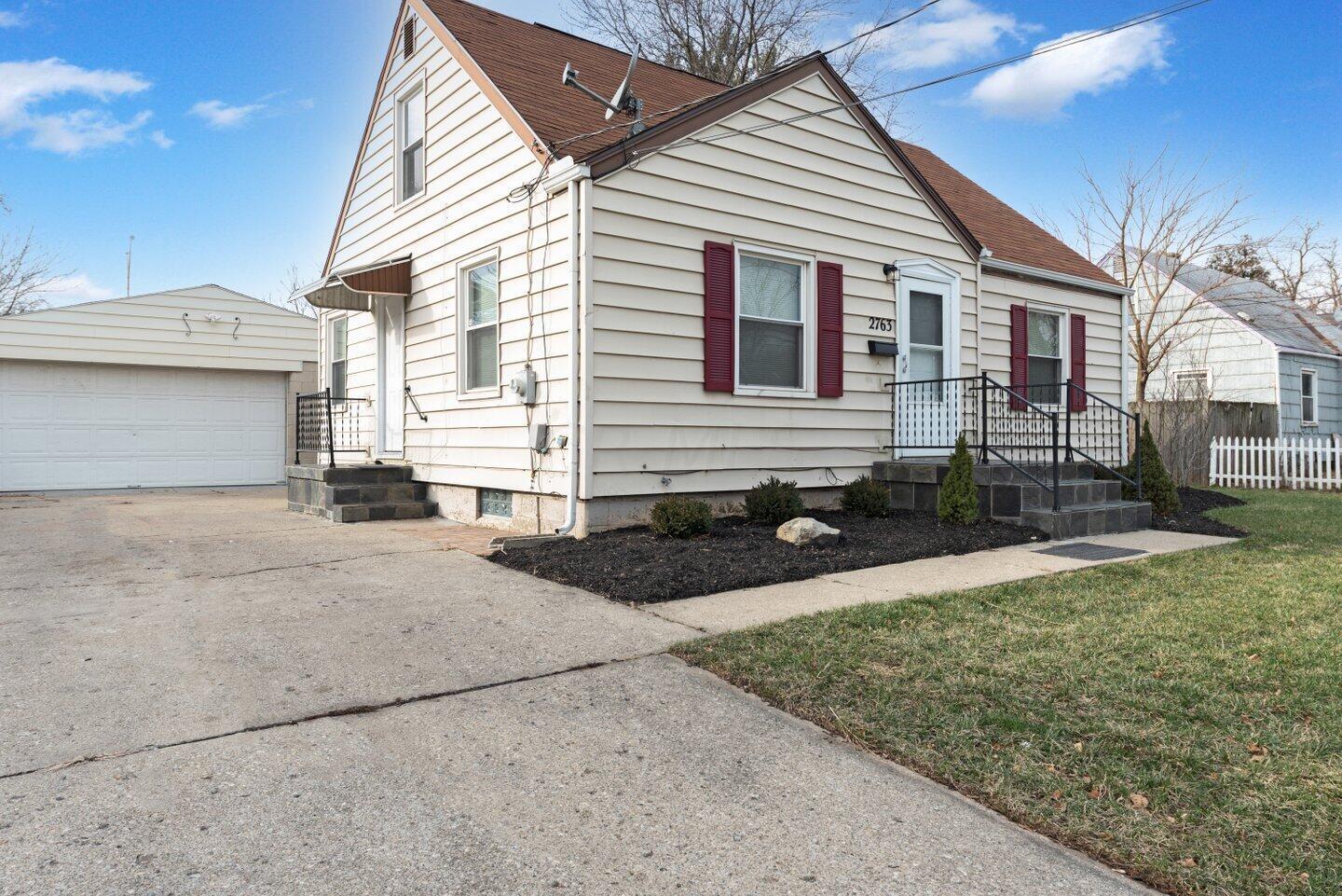 2763 Beulah Road Columbus, OH 43211 - Photo 3 of 33 _LLP9328.jpg-SMALL