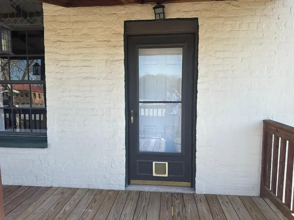 $1,650 | 519 Spring Street, Unit E, Columbus, TX 78934