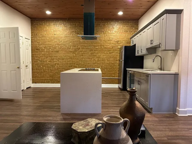 $1,650 | 519 Spring Street, Unit E, Columbus, TX 78934