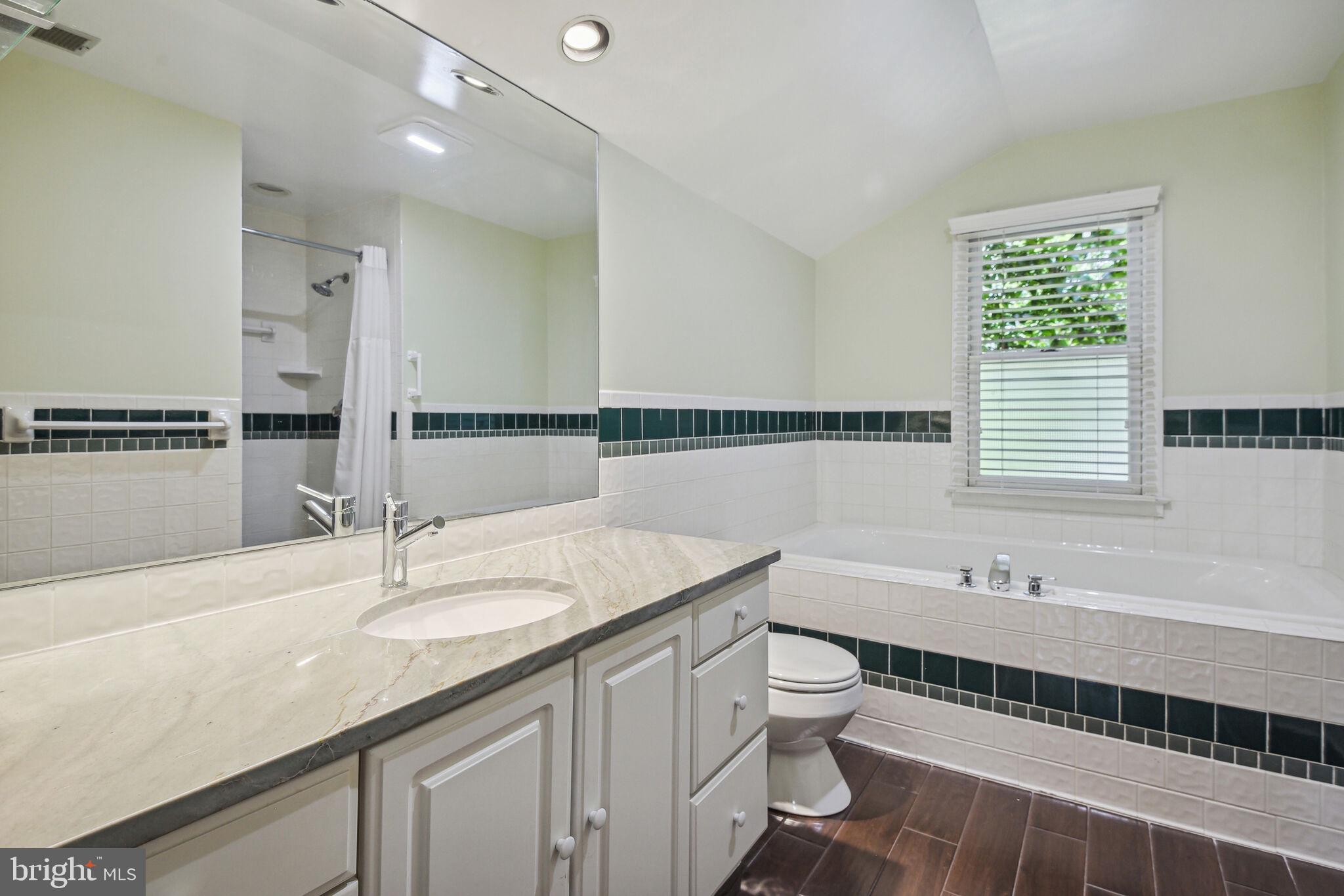 5423 Harwood Road Bethesda, MD 20814 - Photo 21 of 43 Primary Bath