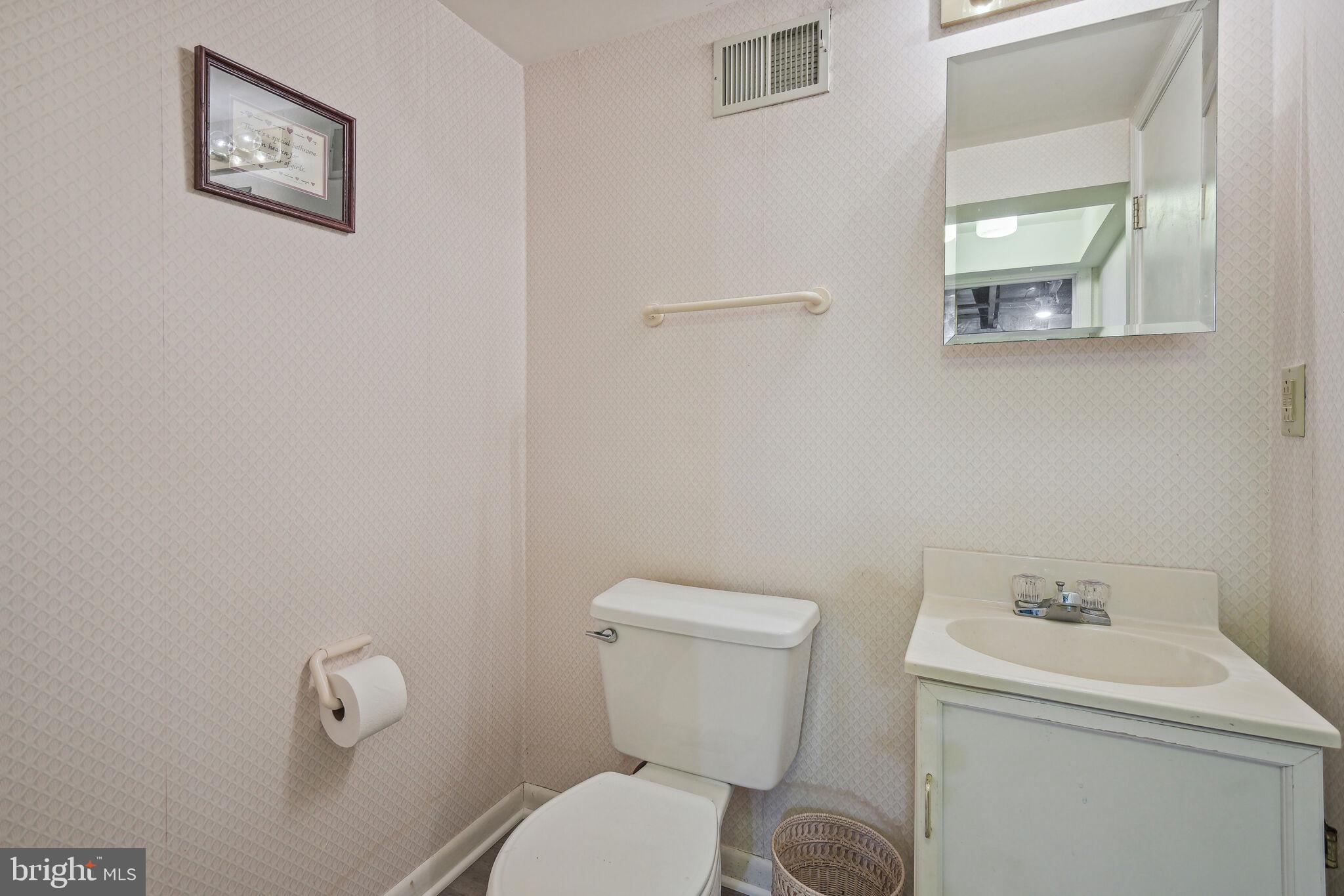 5423 Harwood Road Bethesda, MD 20814 - Photo 30 of 43 Bathroom # 3 lower level