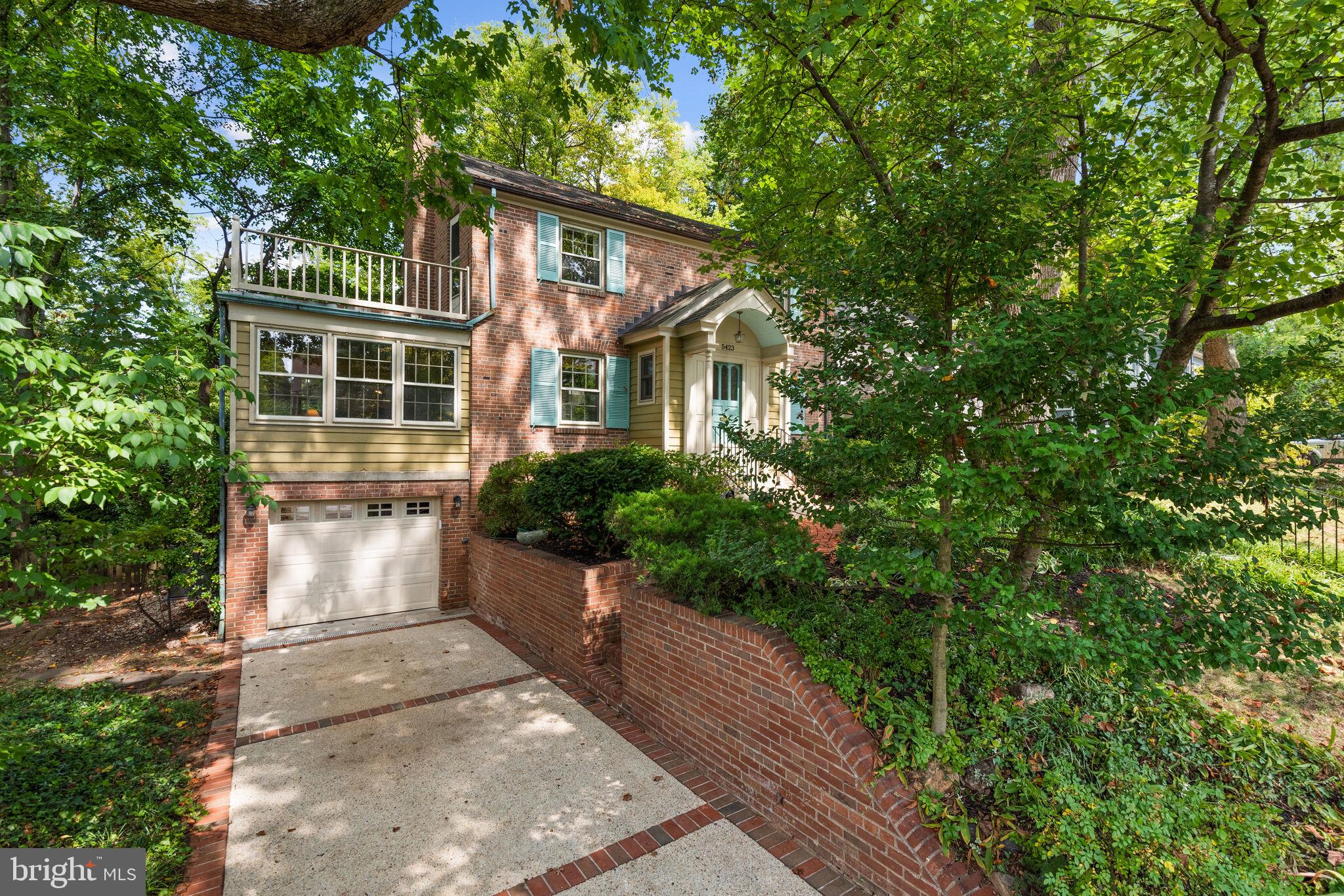 5423 Harwood Road Bethesda, MD 20814 - Photo 39 of 43 Driveway & Garage