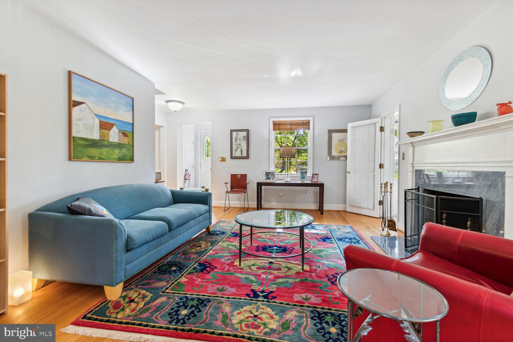 5423 Harwood Road Bethesda, MD 20814 - Photo 5 of 43 Living Room