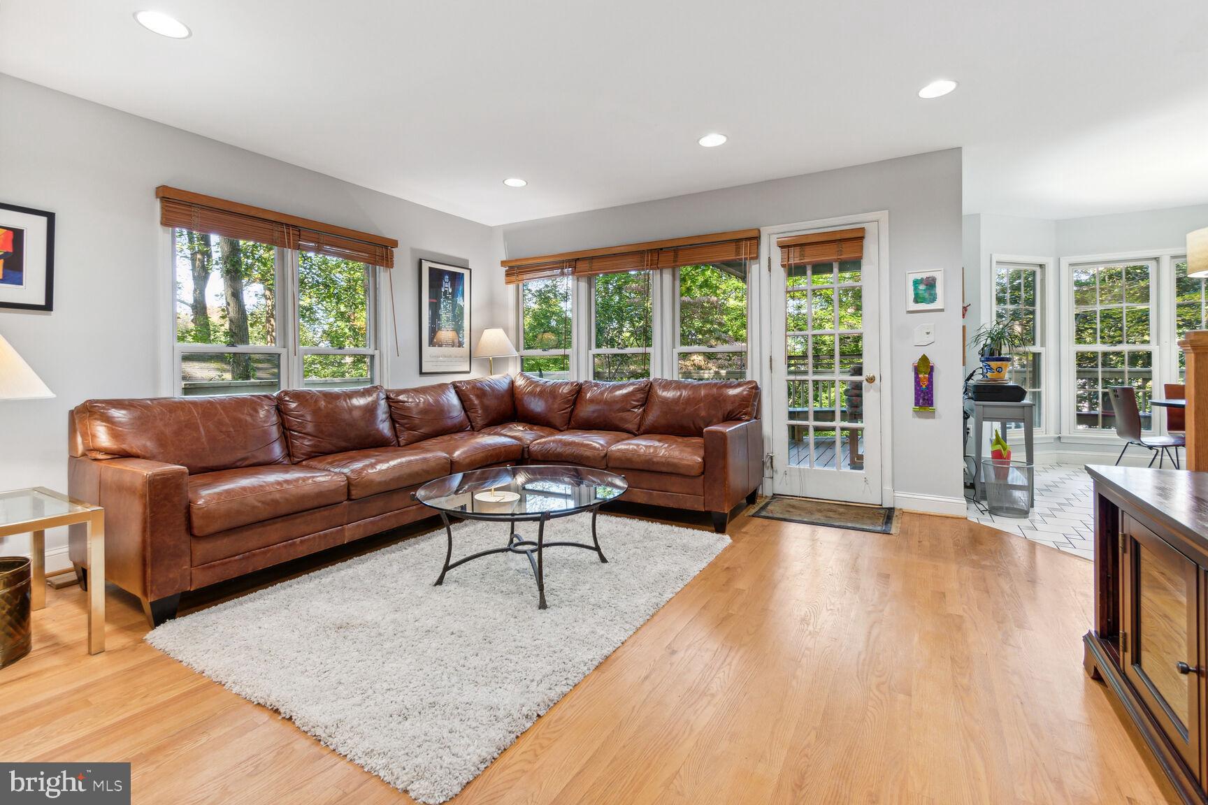 5423 Harwood Road Bethesda, MD 20814 - Photo 6 of 43 Family Room