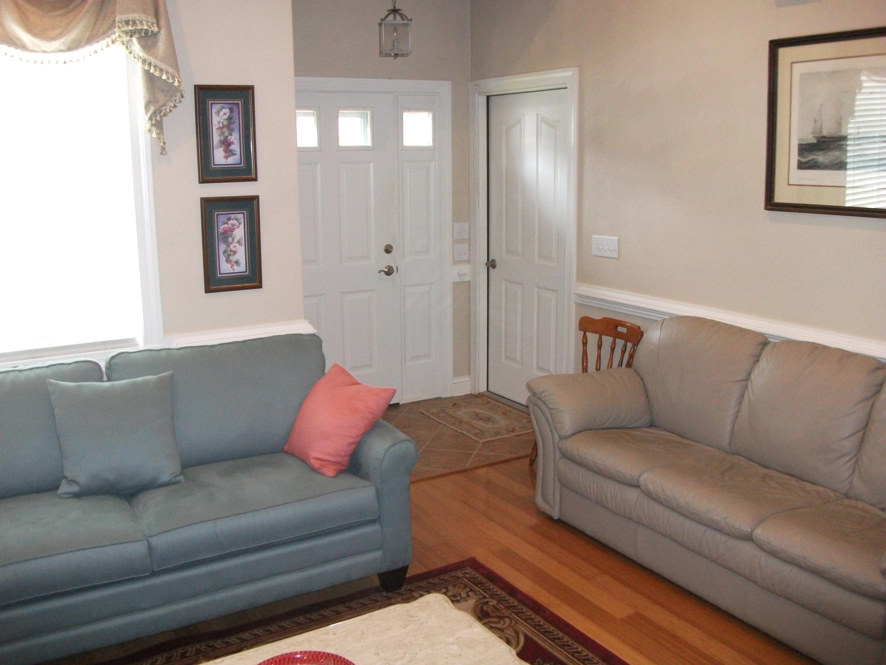 94 Stoney Mill Road Rocky Mount, VA 24151 - Photo 4 of 24 a living room with a couch
