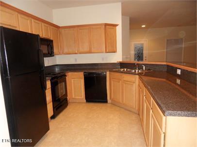 114 Hardinberry Street Oak Ridge, TN 37830 - Photo 6 of 11 Kitchen