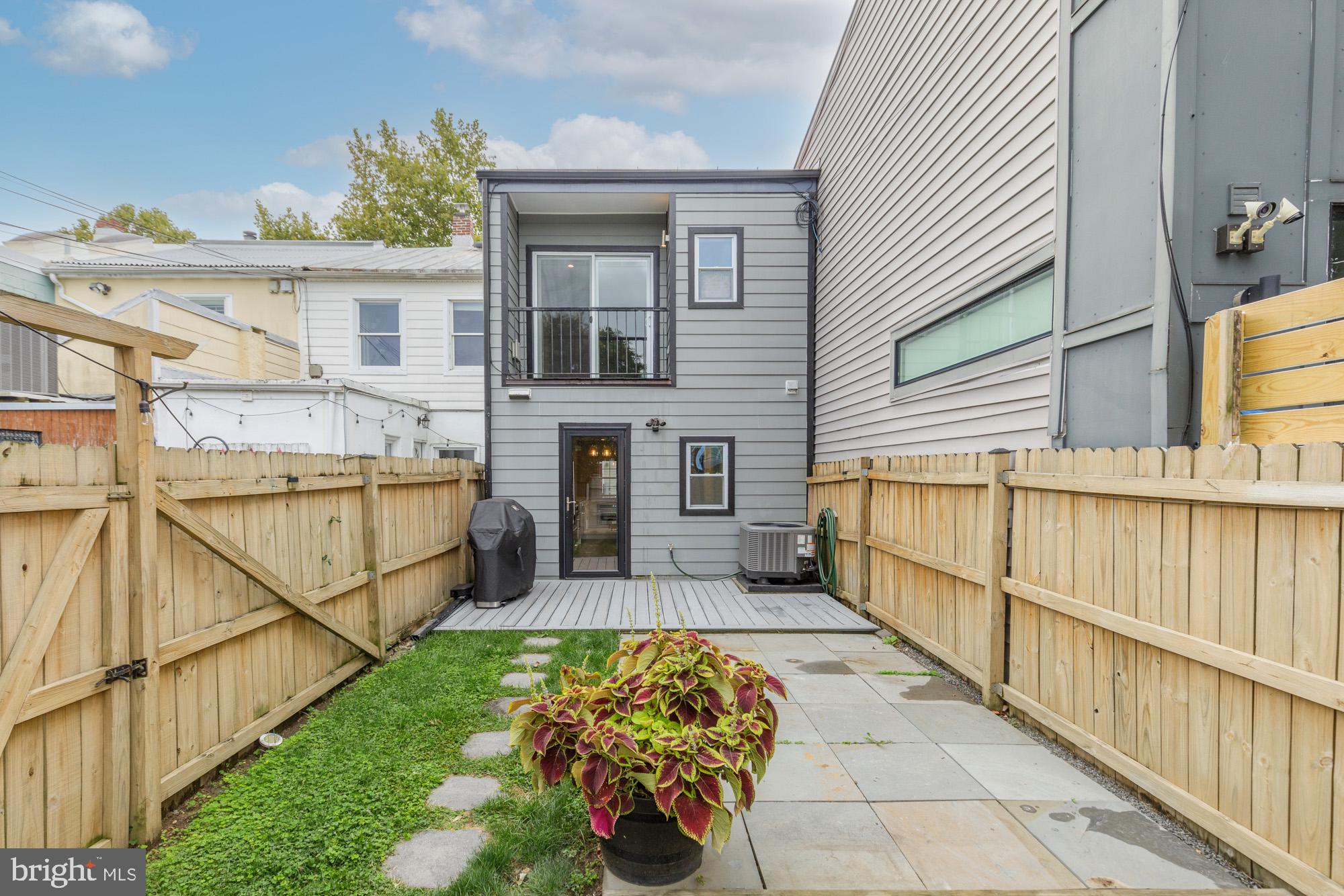 435 Ridge Street Northwest Washington, DC 20001 - Photo 32 of 44 Gallery Image 32
