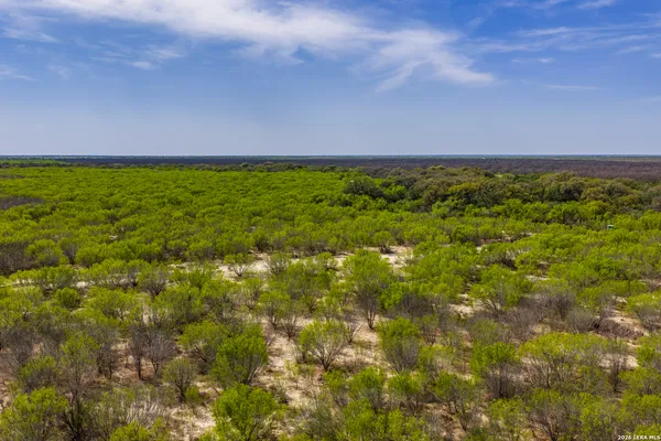 $1,500,000 | 994 Marburger Road, Crystal City, TX 78839