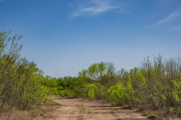 $1,500,000 | 994 Marburger Road, Crystal City, TX 78839