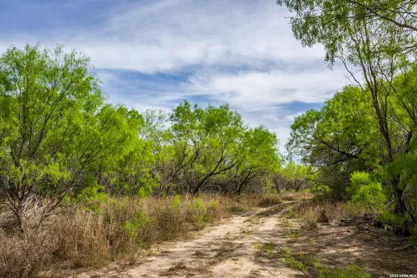 $1,500,000 | 994 Marburger Road, Crystal City, TX 78839