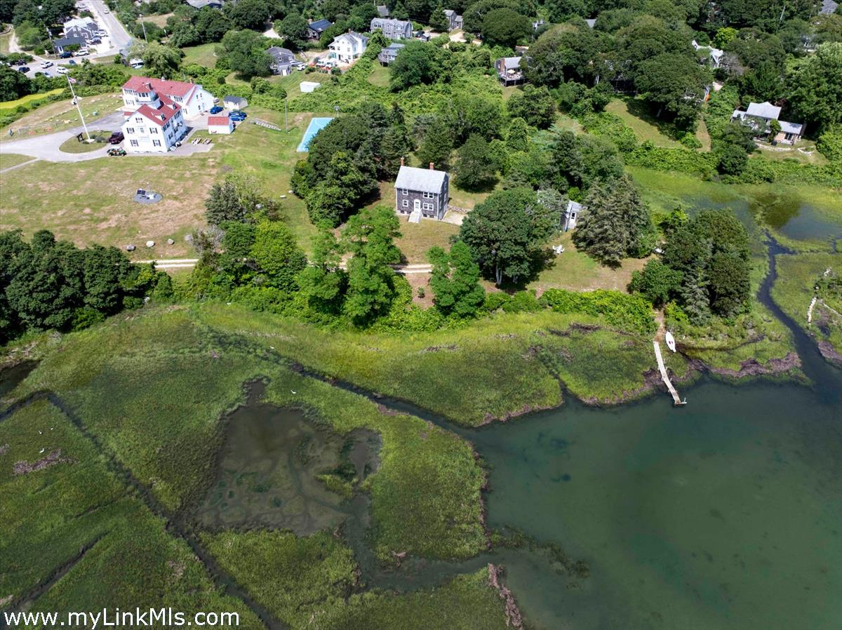 34 Edy's Island Way Chilmark, MA 02535 - Photo 18 of 46