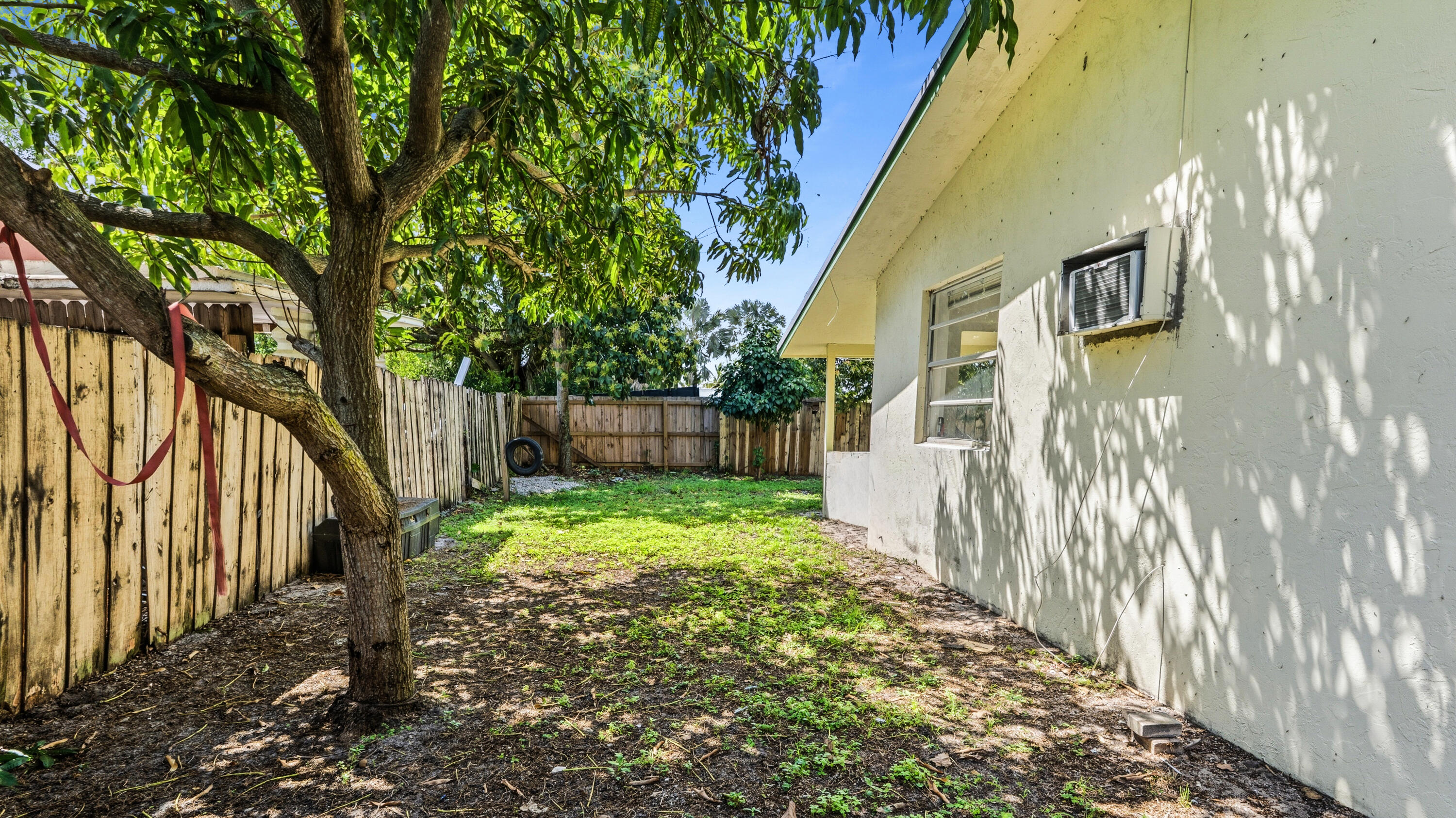 4453 Stevens Road Lake Worth Beach, FL 33461 - Photo 64 of 67 a view of a back yard