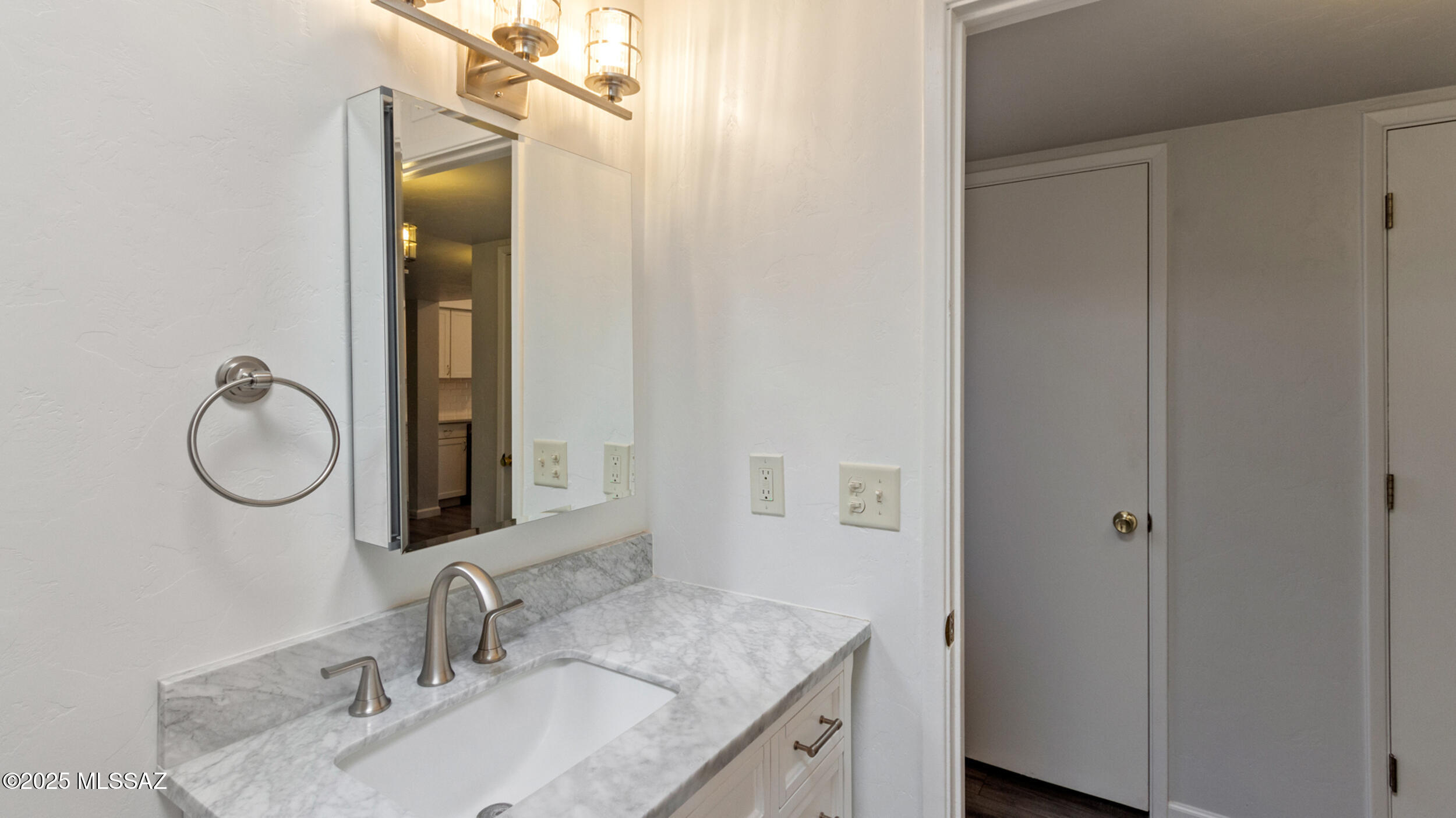 660 East River Road, Unit Z Tucson, AZ 85704 - Photo 31 of 47 Gallery Image 31