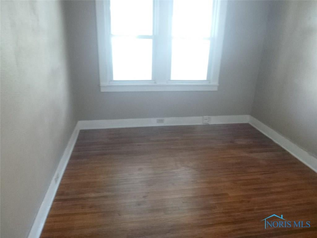 1833 Mansfield Road Toledo, OH 43613 - Photo 12 of 18 Gallery Image 12