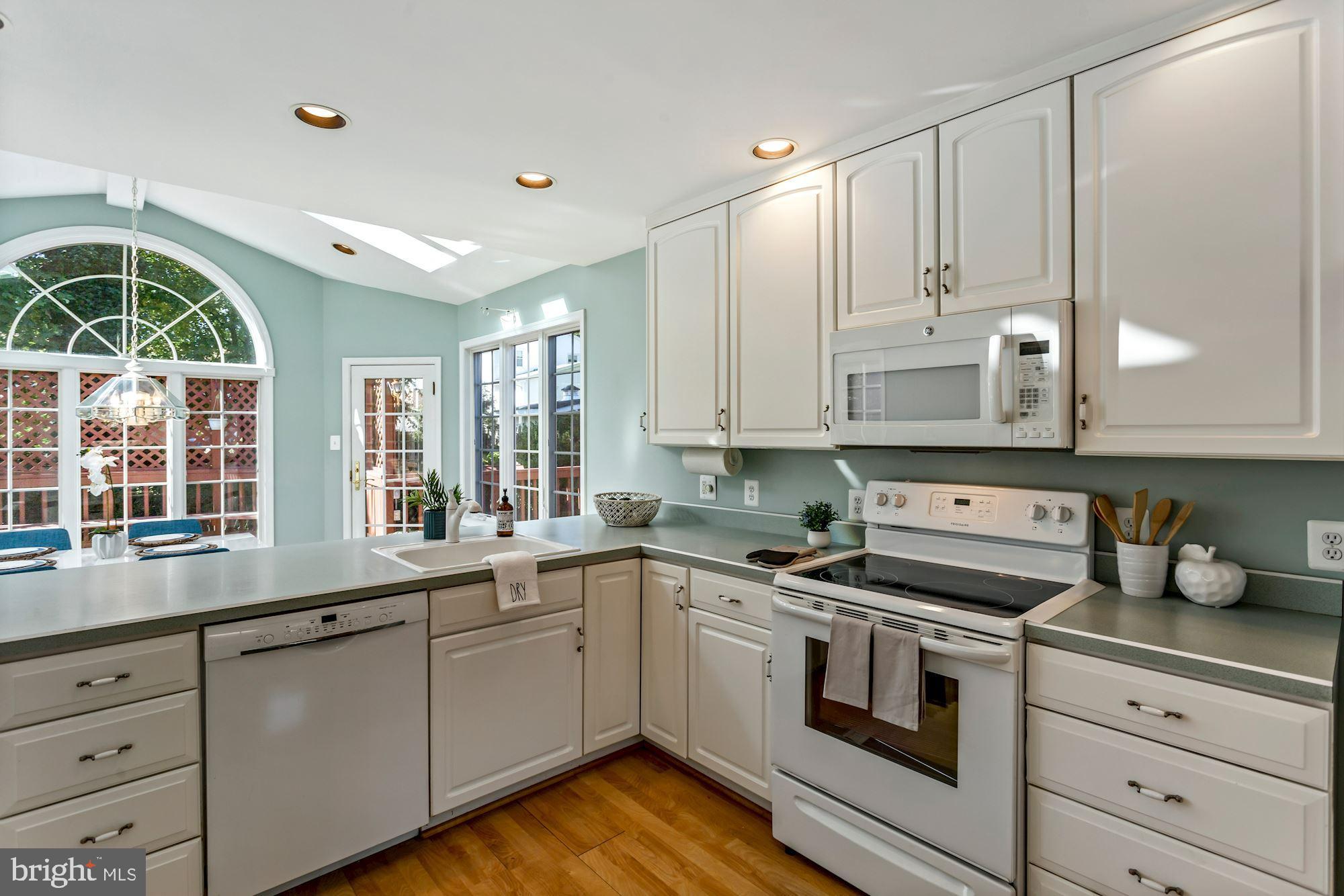 8201 Greeley Boulevard Springfield, VA 22152 - Photo 8 of 40 Gallery Image 8