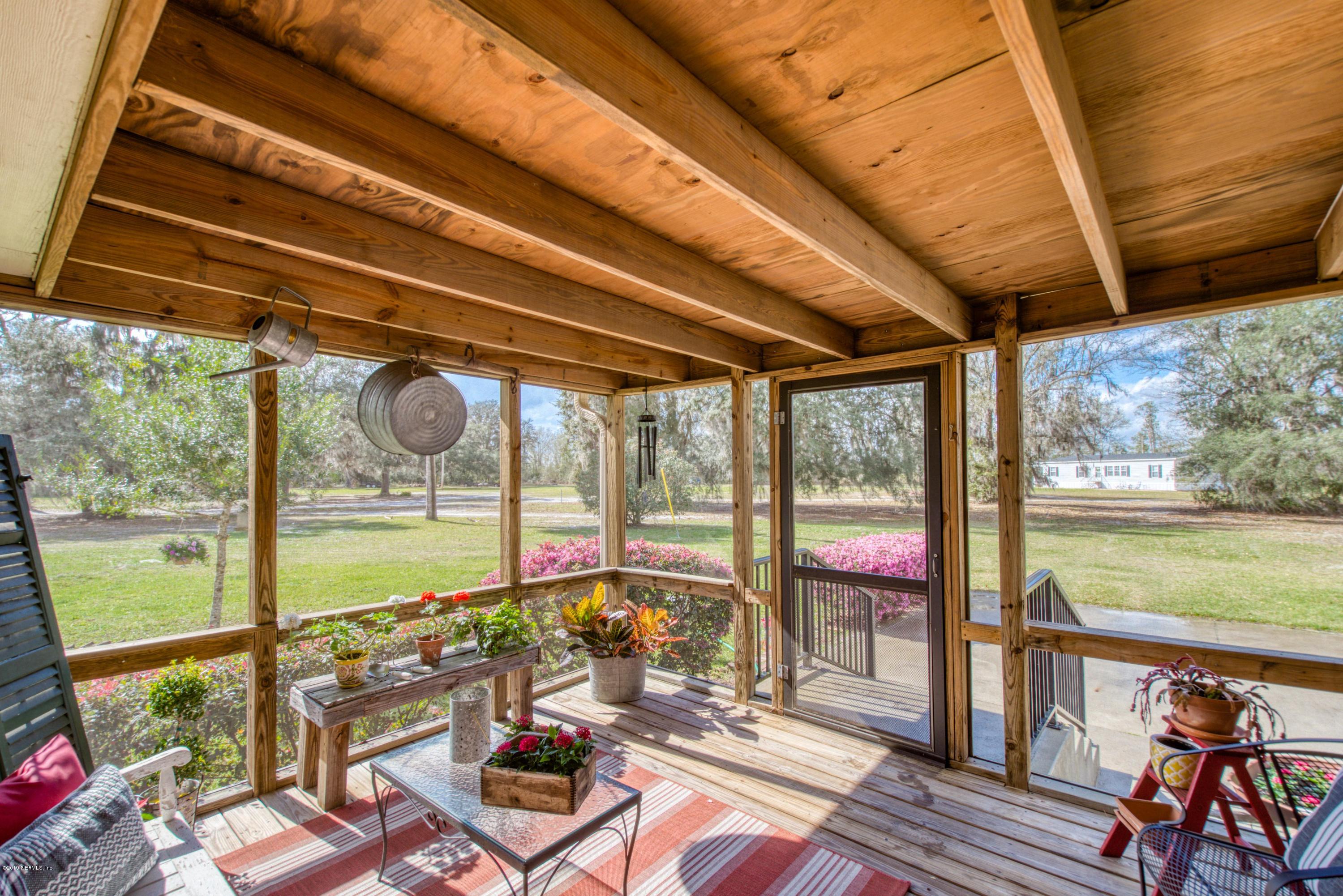 206 Comer Road Palatka, FL 32177 - Photo 29 of 32 Covered Deck