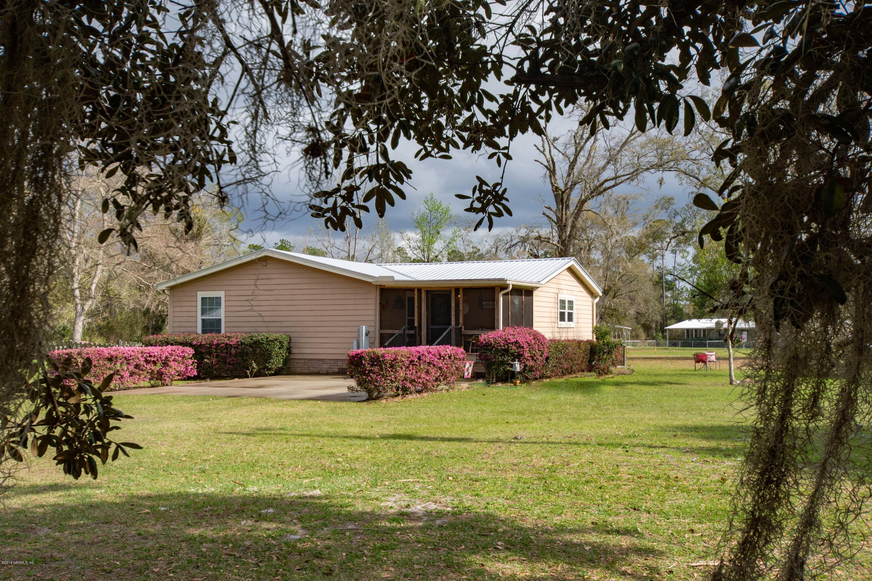 206 Comer Road Palatka, FL 32177 - Photo 31 of 32 Front yard