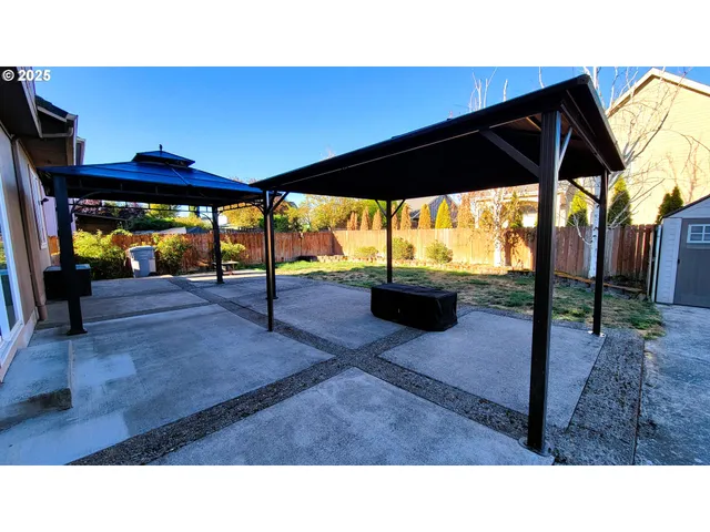 $422,900 | 881 Arrow Leaf Place, Harrisburg, OR 97446