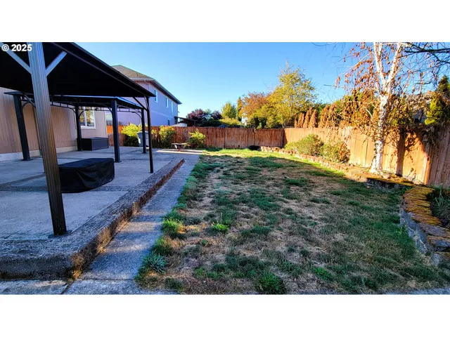 $422,900 | 881 Arrow Leaf Place, Harrisburg, OR 97446