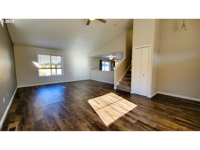 $422,900 | 881 Arrow Leaf Place, Harrisburg, OR 97446