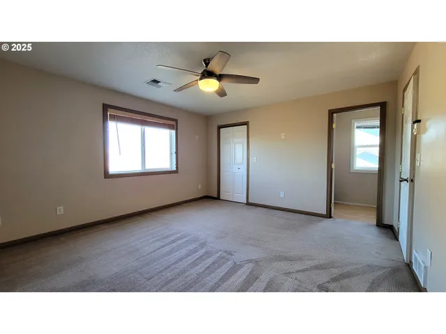 $422,900 | 881 Arrow Leaf Place, Harrisburg, OR 97446