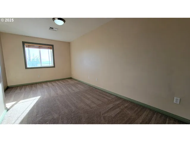 $422,900 | 881 Arrow Leaf Place, Harrisburg, OR 97446