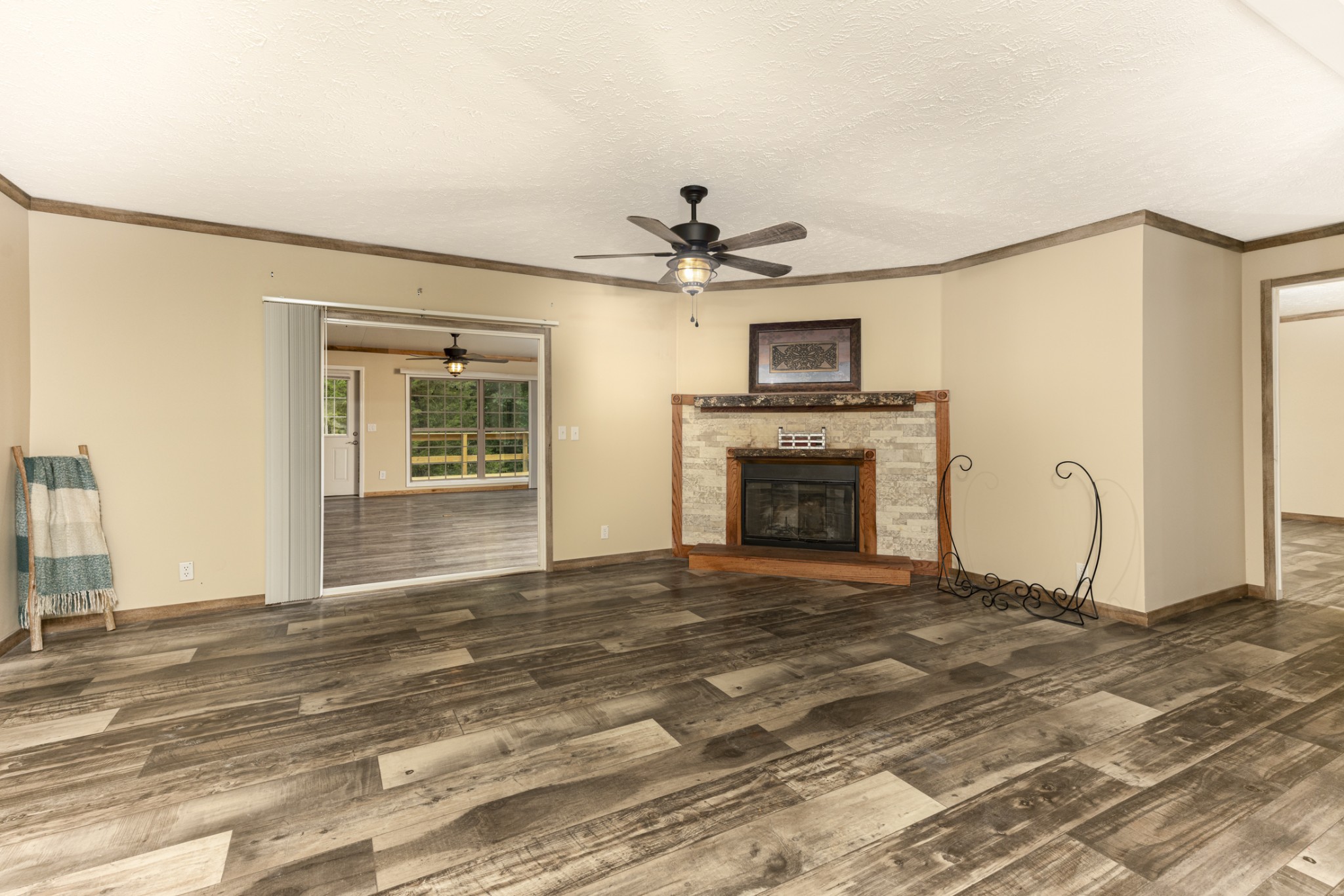 620 High Point Road Clarksville, TN 37042 - Photo 16 of 35 Living room. Log fireplace with custom mantel.