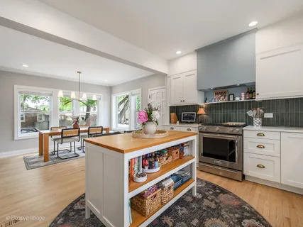 $850,000 | 5002 North Central Park Avenue, Chicago, IL 60625