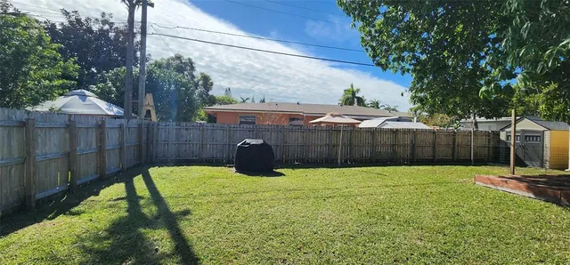 $2,300 | 806 Northeast 7th Street, Unit A, Hallandale Beach, FL 33009