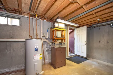 a view of a storage & utility room