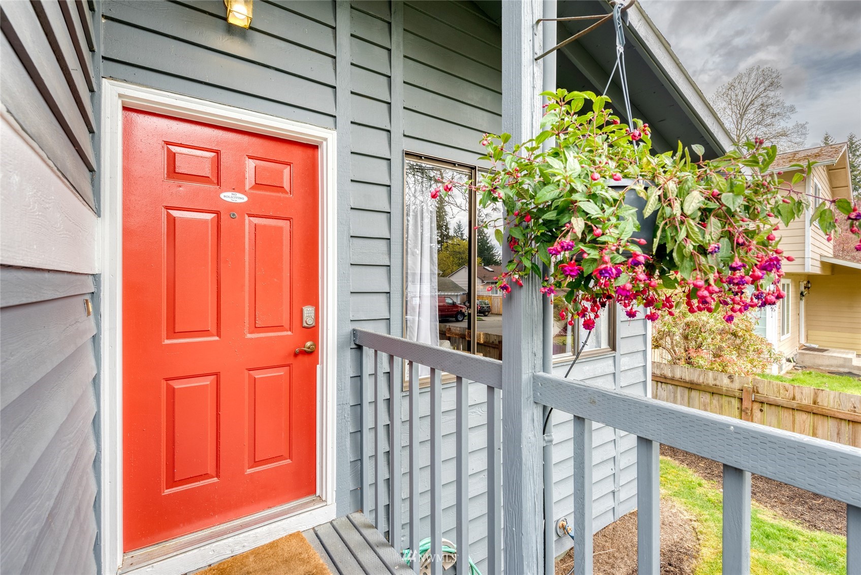 4406 Southeast 4th Place Renton, WA 98059 - Photo 4 of 35