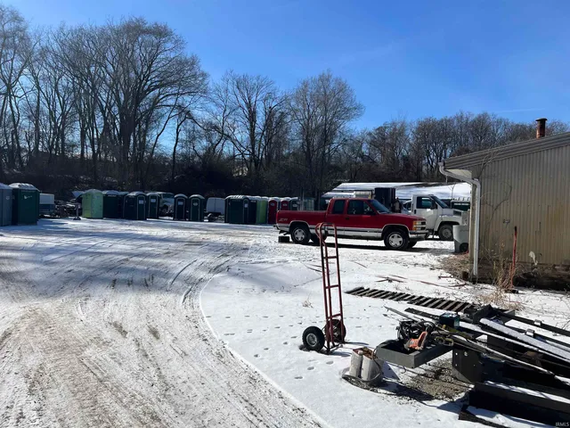 $749,900 | 3325 East Market Street, Logansport, IN 46947