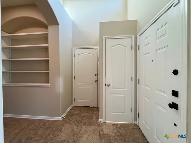 $2,195 | 318 Silverado Trail, Victoria, TX 77901