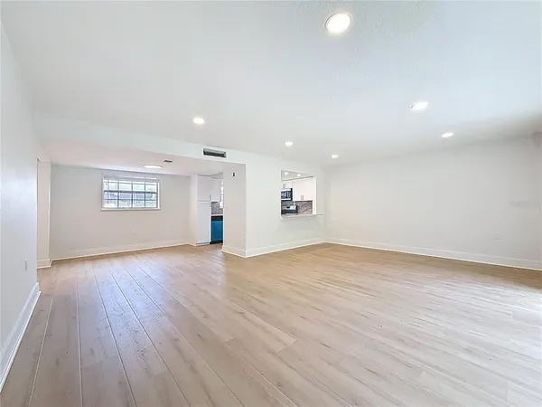 $2,300 | 200 Country Club Drive, Unit 1301, Largo, FL 33771