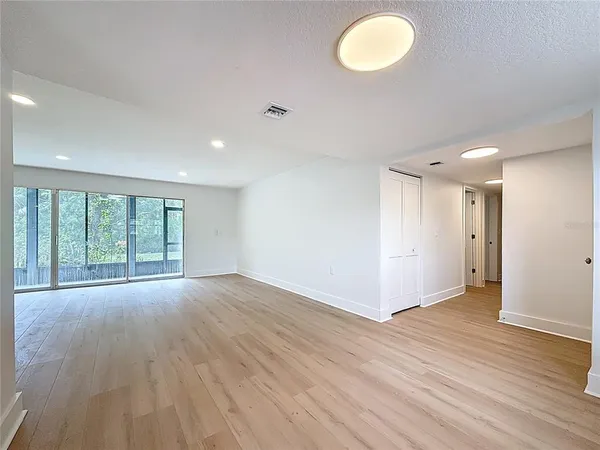 $2,300 | 200 Country Club Drive, Unit 1301, Largo, FL 33771