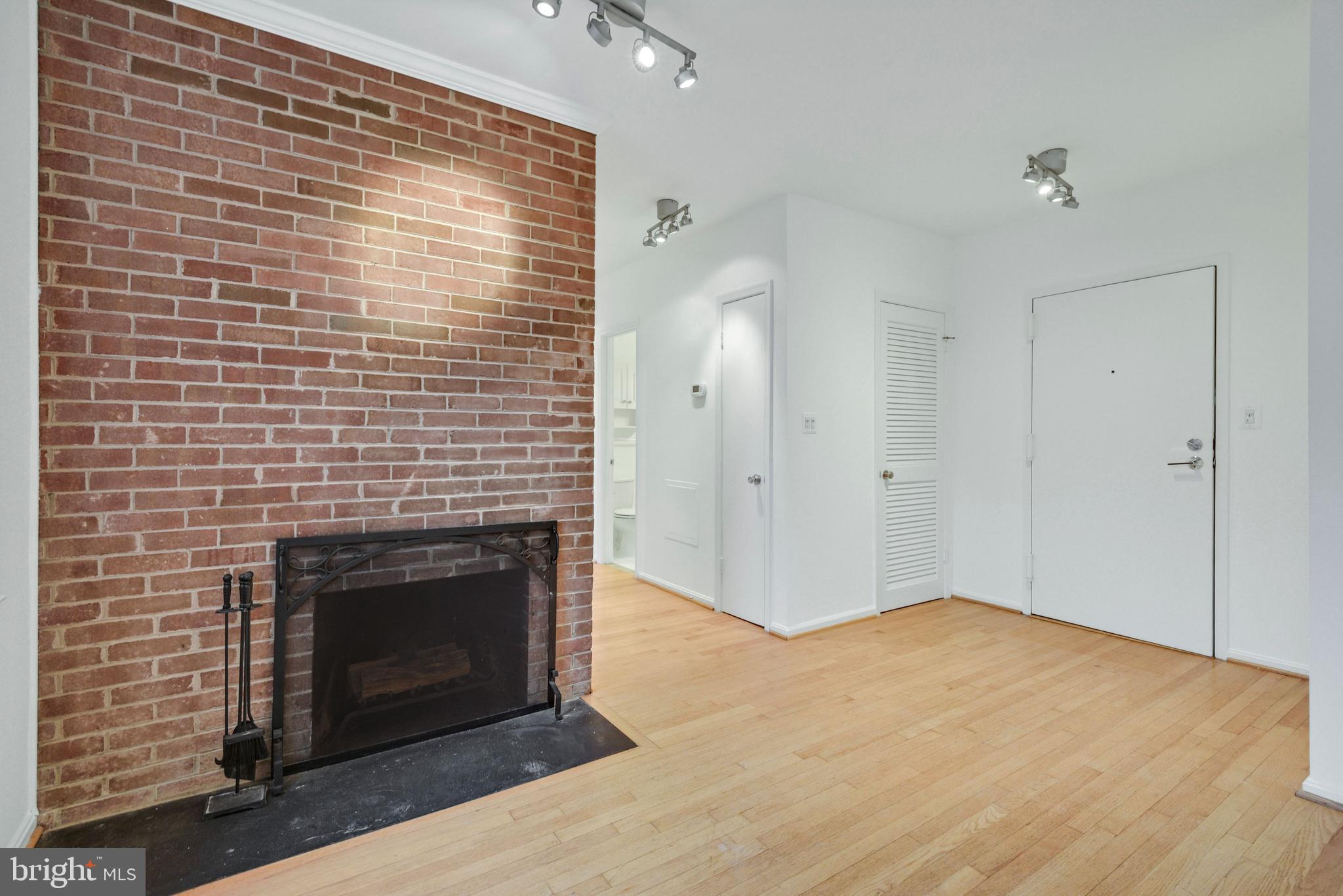 2001 16th Street Northwest, Unit 305 Washington, DC 20009 - Photo 11 of 42