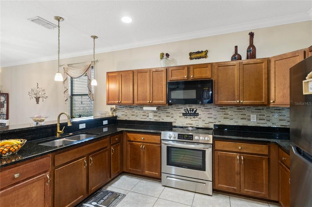 1411 Pacific Road Poinciana, FL 34759 - Photo 9 of 34