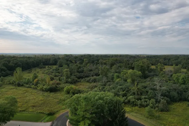 $779,900 | 628 Sedge Meadow Court, Summit, WI 53066