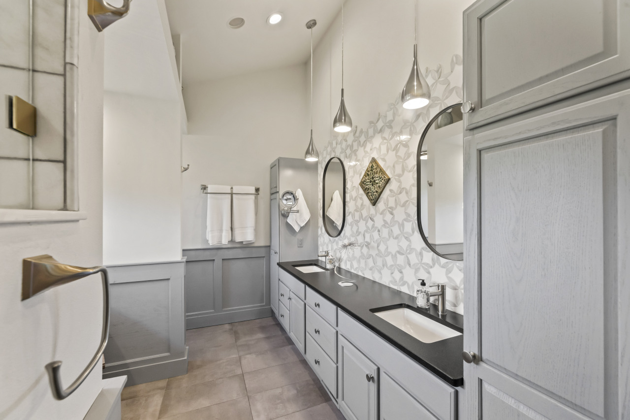 628 Sedge Meadow Court Summit, WI 53066 - Photo 26 of 41 Master Bath