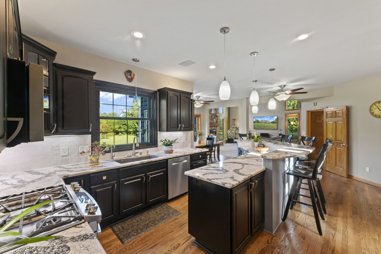 628 Sedge Meadow Court Summit, WI 53066 - Photo 10 of 41 Great working surfaces