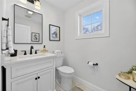 $899,000 | 9 Stoneridge Road, Smithfield, RI 02917