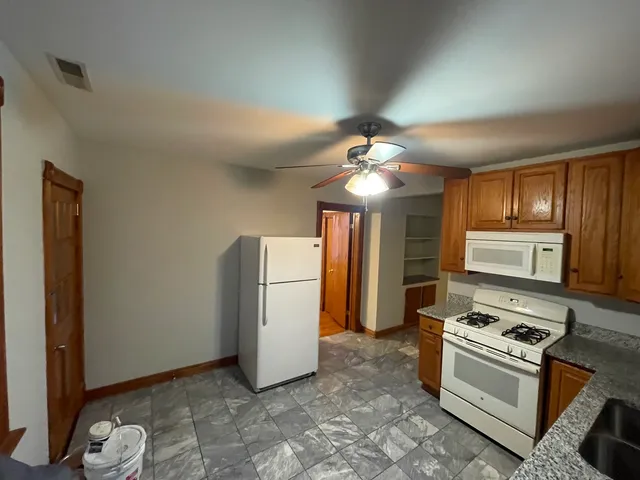 $2,100 | 3532 North Elston Avenue, Unit 2, Chicago, IL 60618