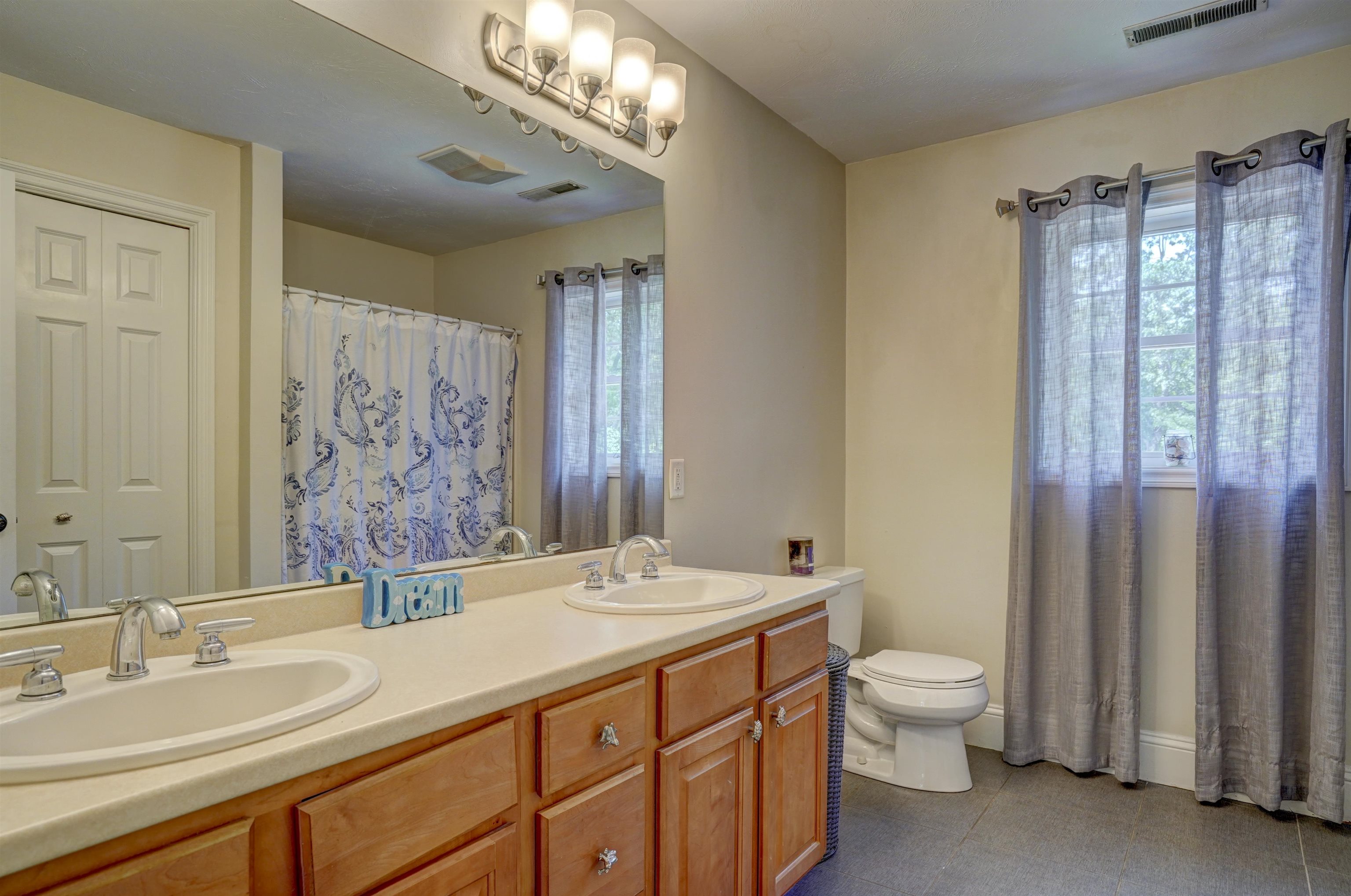 17 Partridge Road Windham, NH 03087 - Photo 19 of 40 Gallery Image 19