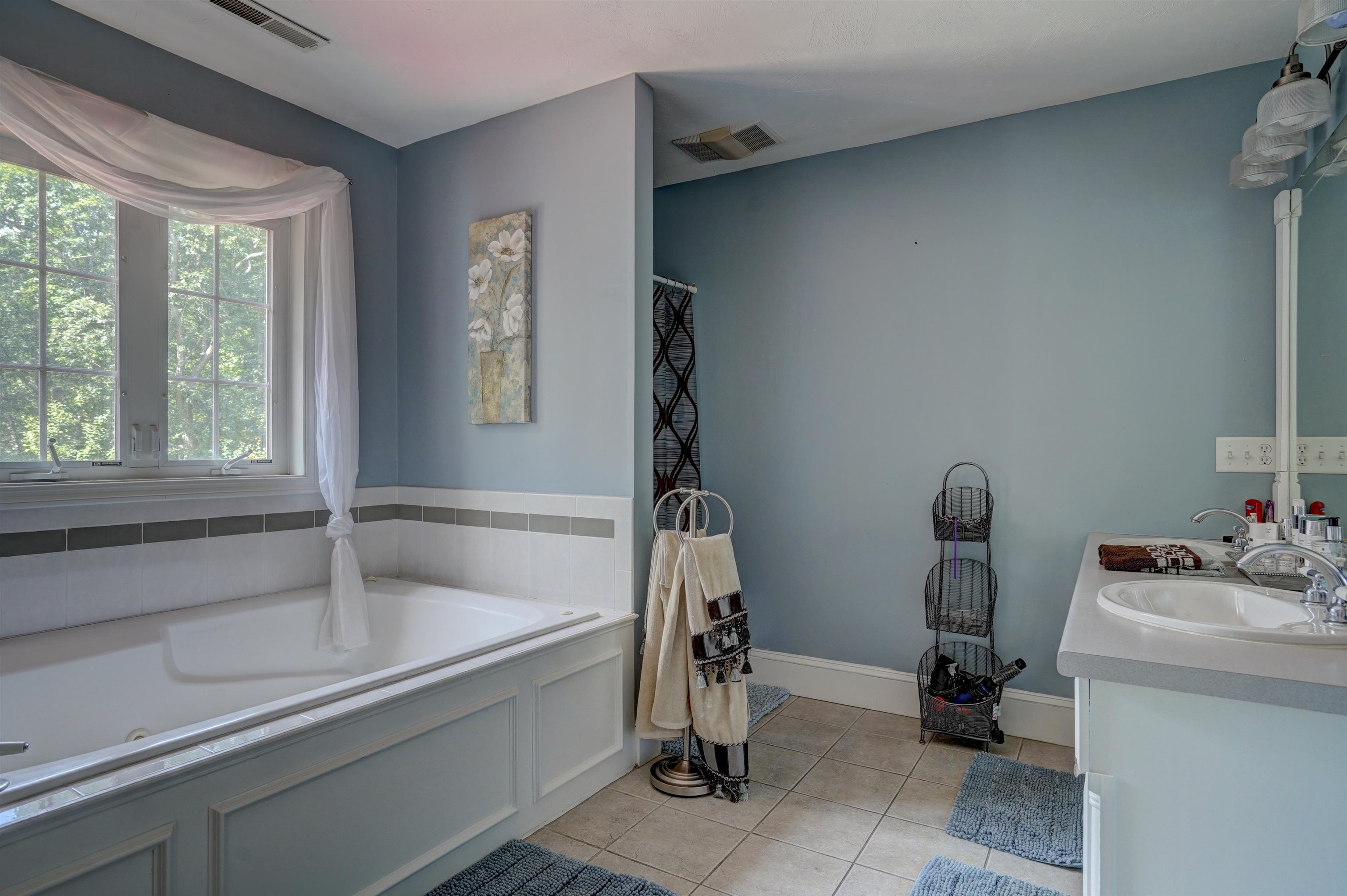 17 Partridge Road Windham, NH 03087 - Photo 25 of 40 Gallery Image 25