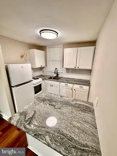 $1,250 | 461 Flamingo Street, Philadelphia, PA 19128