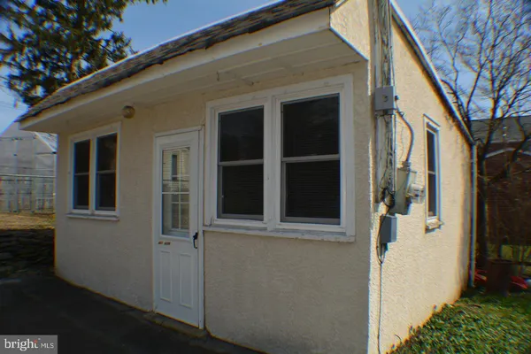 $1,250 | 461 Flamingo Street, Philadelphia, PA 19128