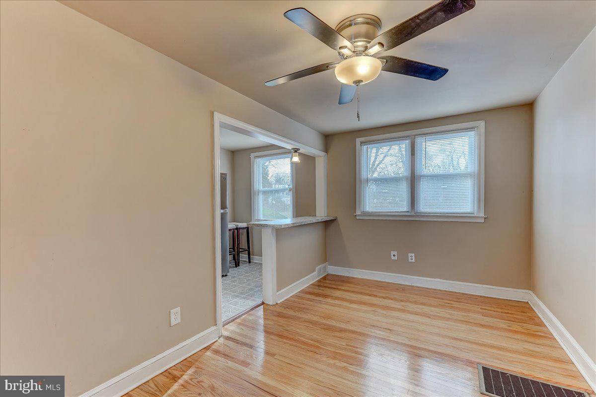 964 Springfield Road Collingdale, PA 19023 - Photo 5 of 16