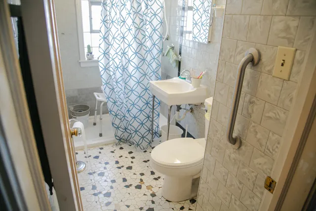 $150,000 | 10946 South Avenue D, Chicago, IL 60617