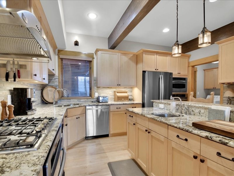 2584 Boreas Pass Road Breckenridge, CO 80424 - Photo 20 of 47 Kitchen, granite countertops, maple wood floors