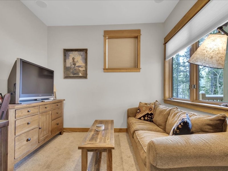 2584 Boreas Pass Road Breckenridge, CO 80424 - Photo 39 of 47 Den or office